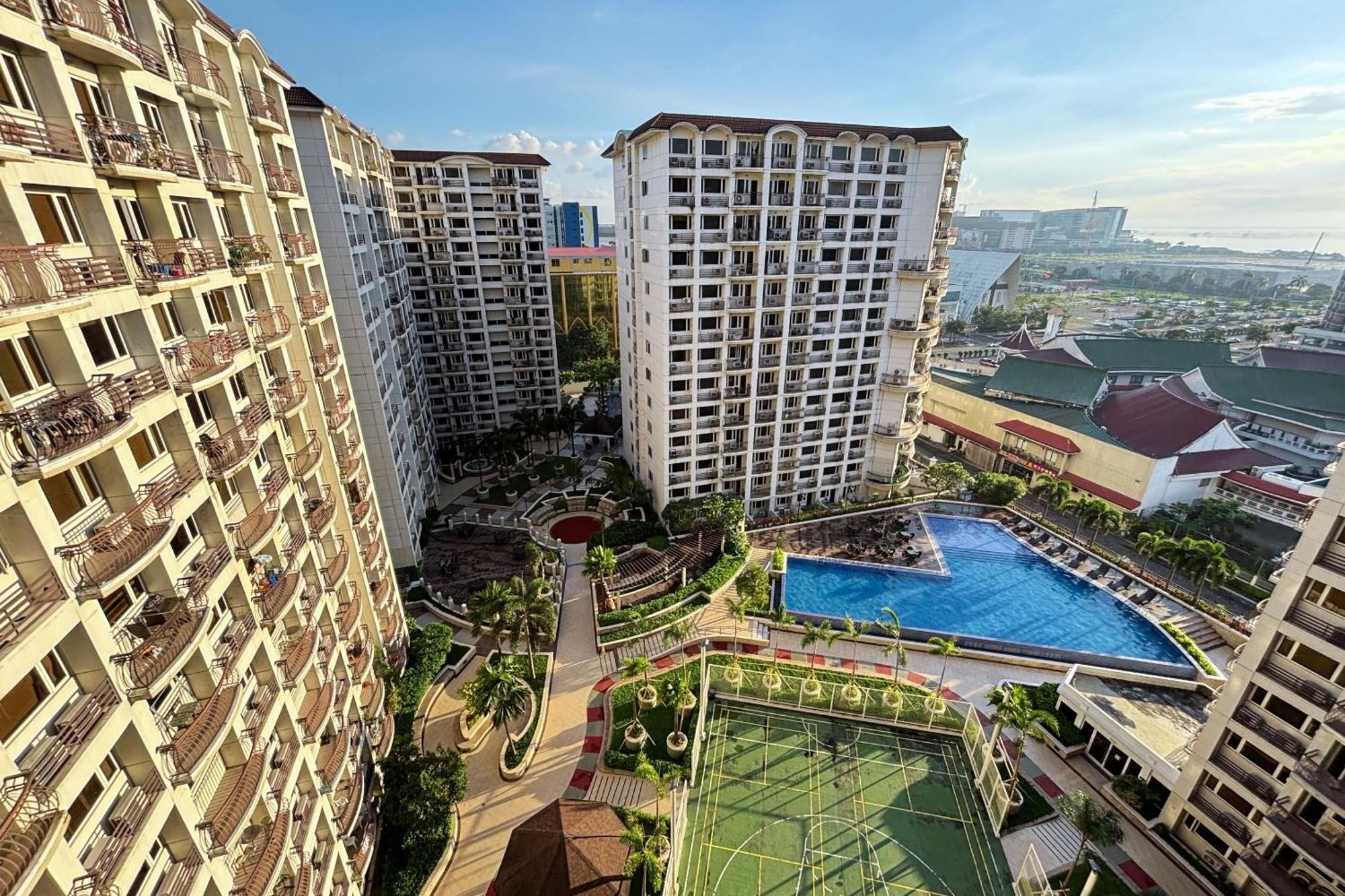 Extremeli Suites Manila Powered By Cocotel Экстерьер фото