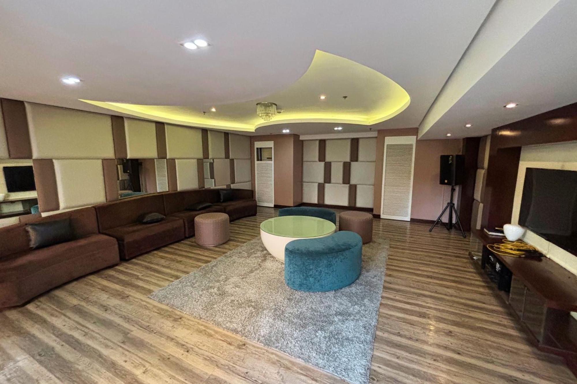 Extremeli Suites Manila Powered By Cocotel Экстерьер фото