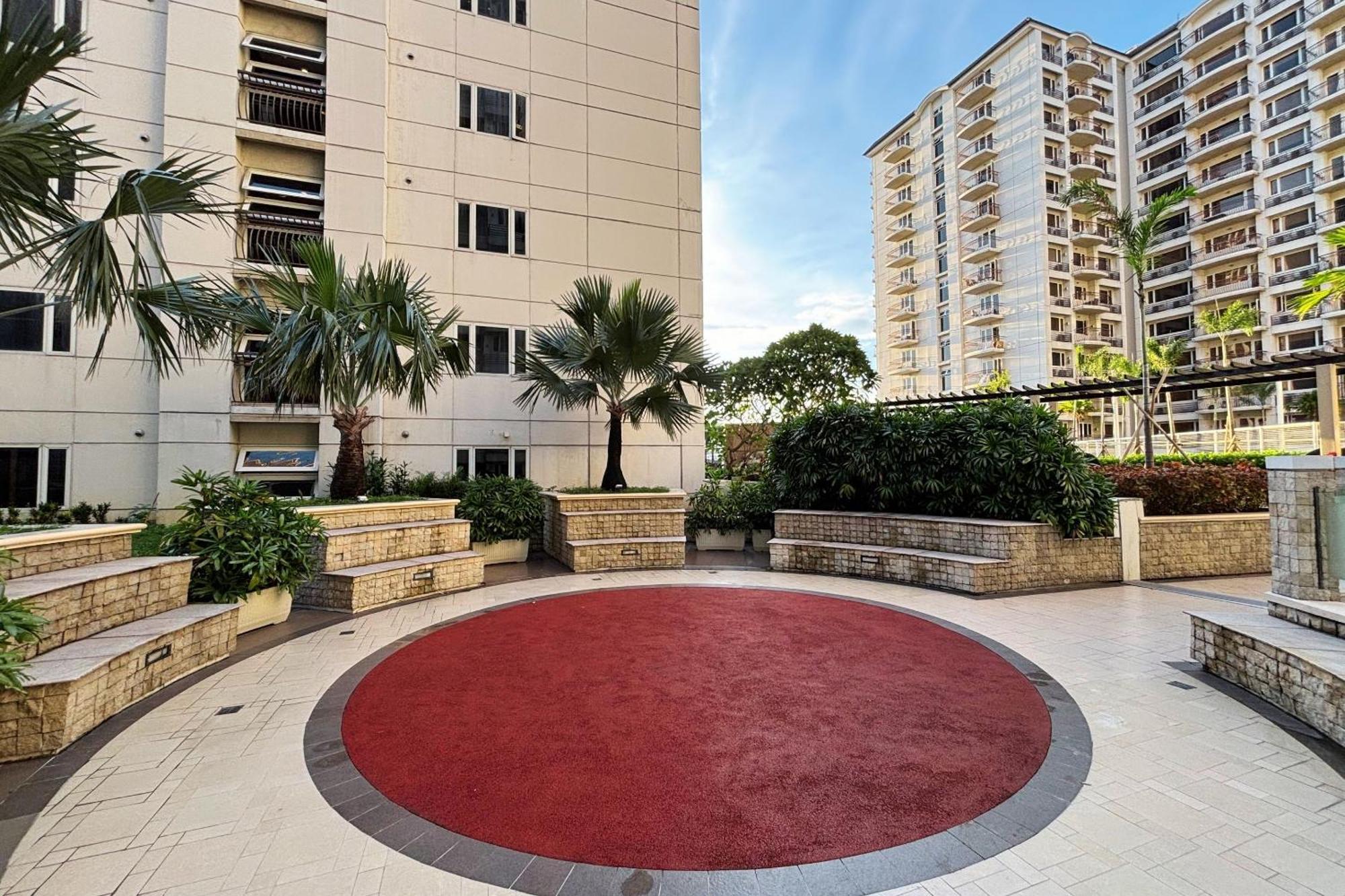 Extremeli Suites Manila Powered By Cocotel Экстерьер фото