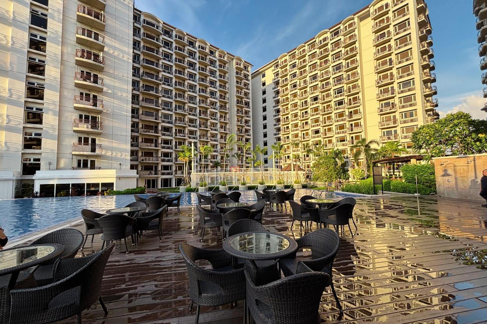 Extremeli Suites Manila Powered By Cocotel Экстерьер фото