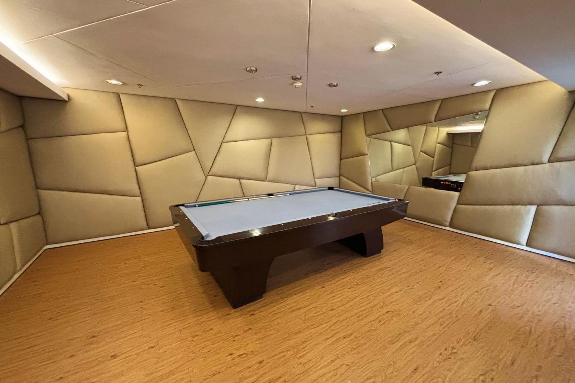 Extremeli Suites Manila Powered By Cocotel Экстерьер фото